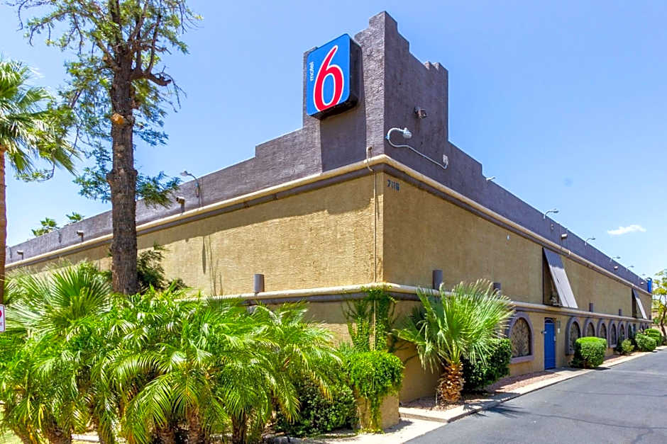 Motel 6 Glendale AZ