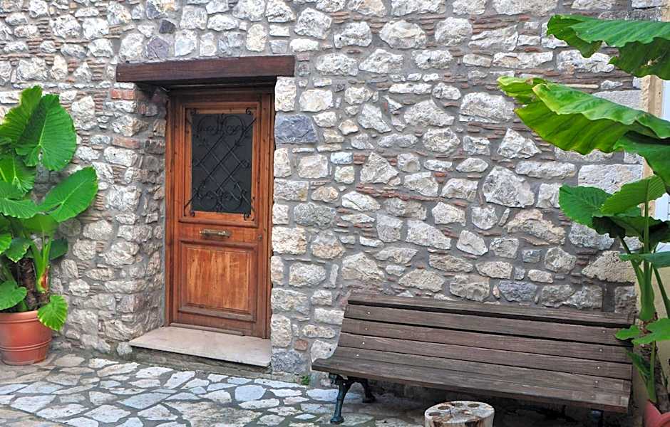 Limni Stone Apartments