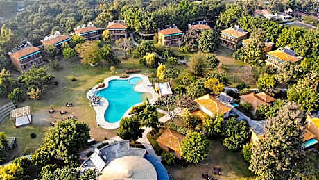 Tarangi Resort and Spa Corbett
