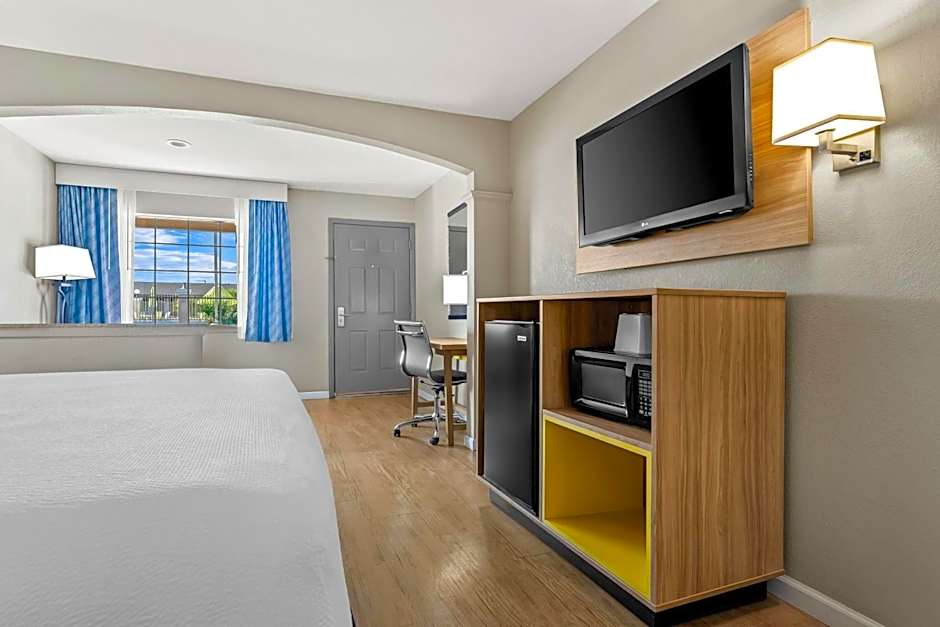 Days Inn by Wyndham Nacogdoches/SFA University/Downtown