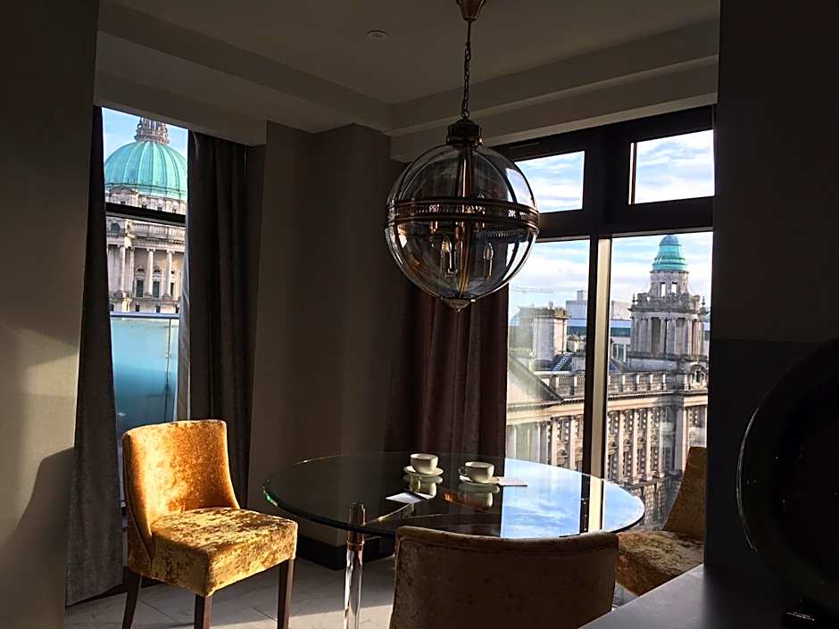 DoubleTree by Hilton Belfast City Ten Square