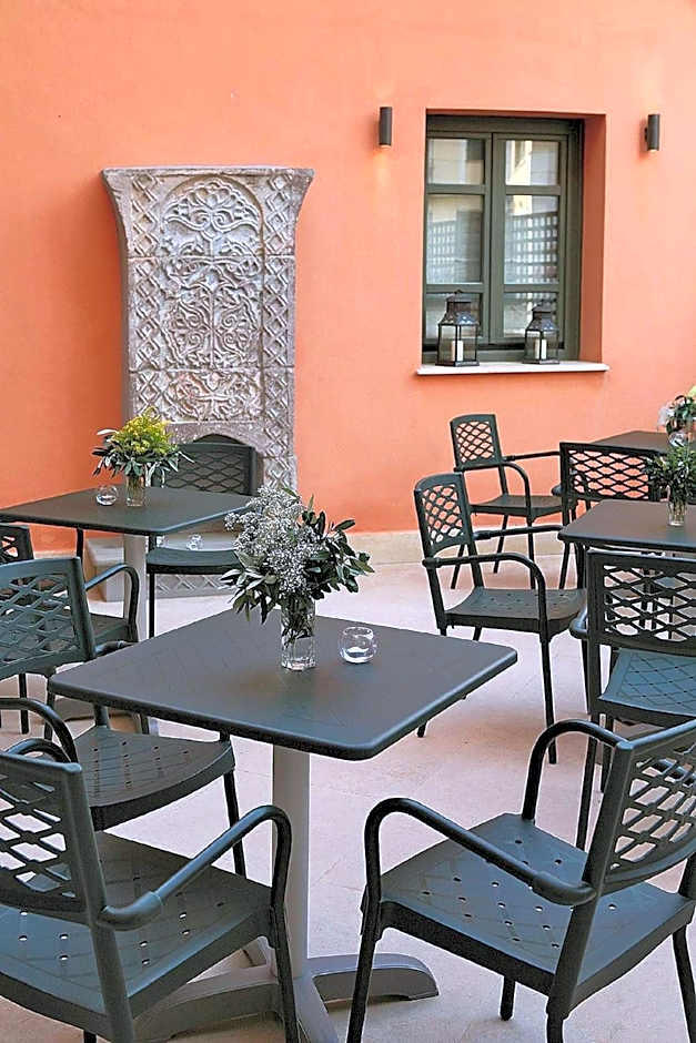 The Captain's House Boutique Hotel