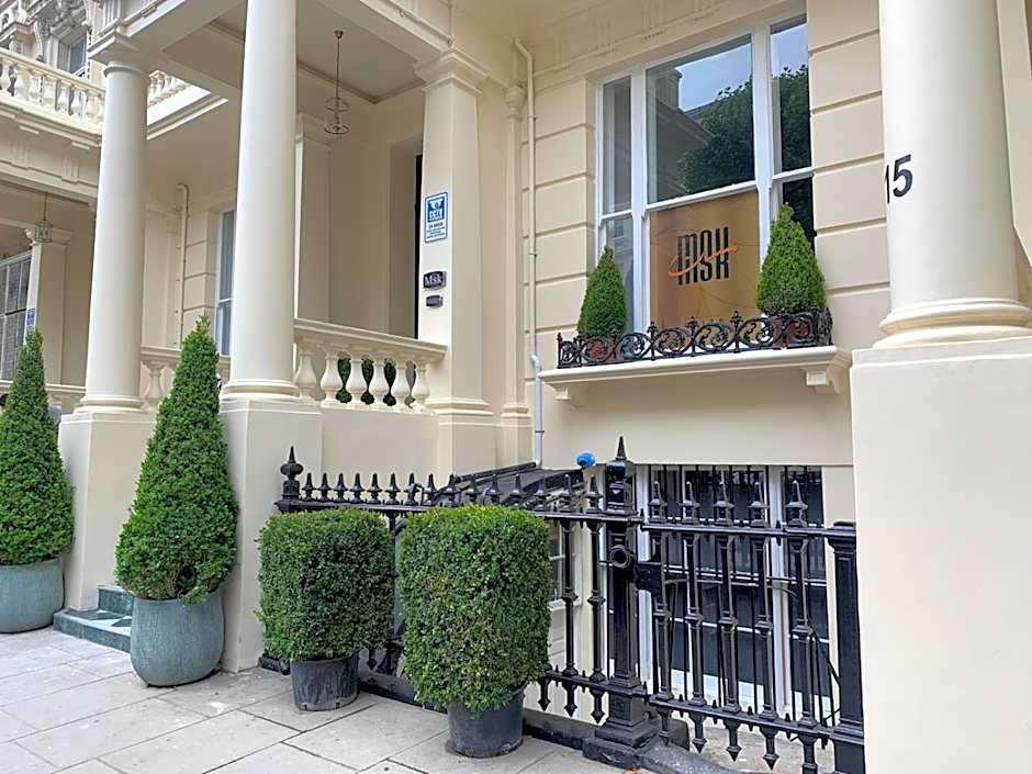 Hyde Park Economy Apartments
