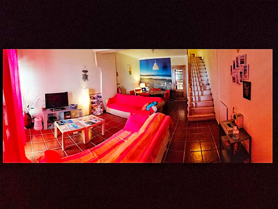 Supertubos Beach Hostel