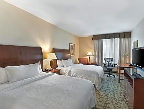 Queen Room with Two Queen Beds - Hearing Accessible