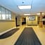 Super 8 by Wyndham St Charles