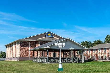 Days Inn by Wyndham Perryville