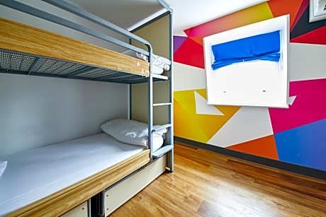 6-Bed Private Room with Shared External Bathroom