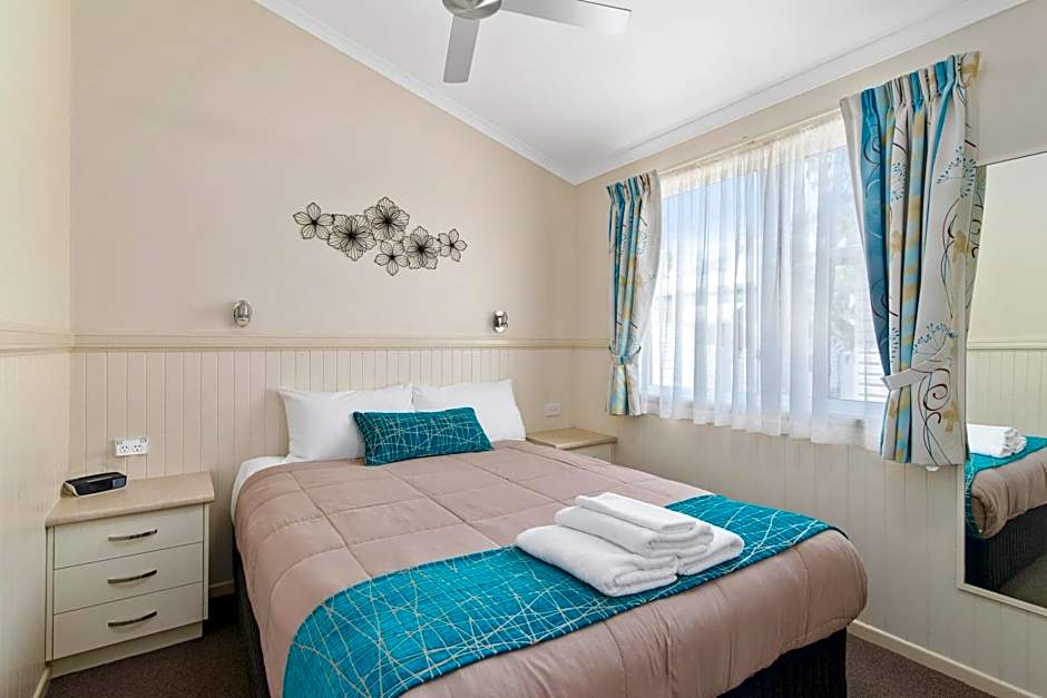 Ashmore Palms Holiday Village