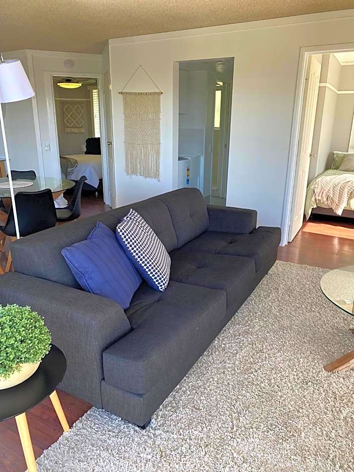 Bayviews and Harbourview Holiday Apartments