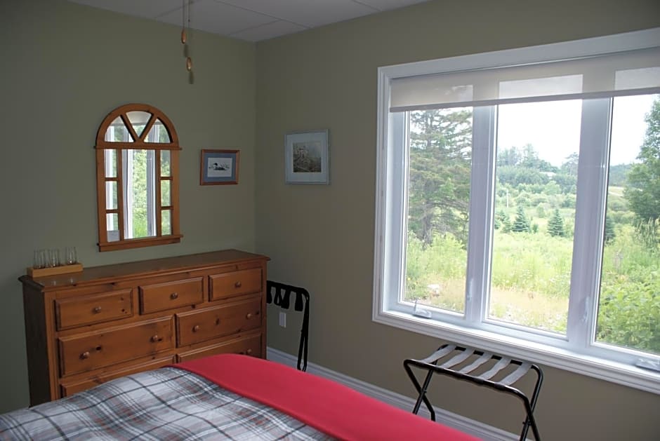 Top of Algonquin Bed and Breakfast