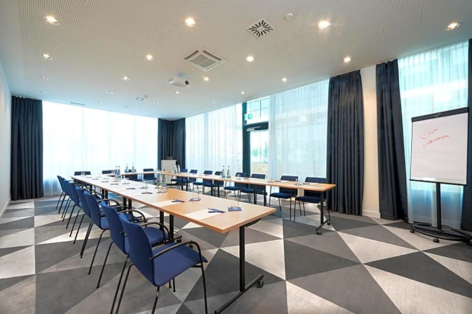 Holiday Inn Express And Suites Basel Allschwil By IHG