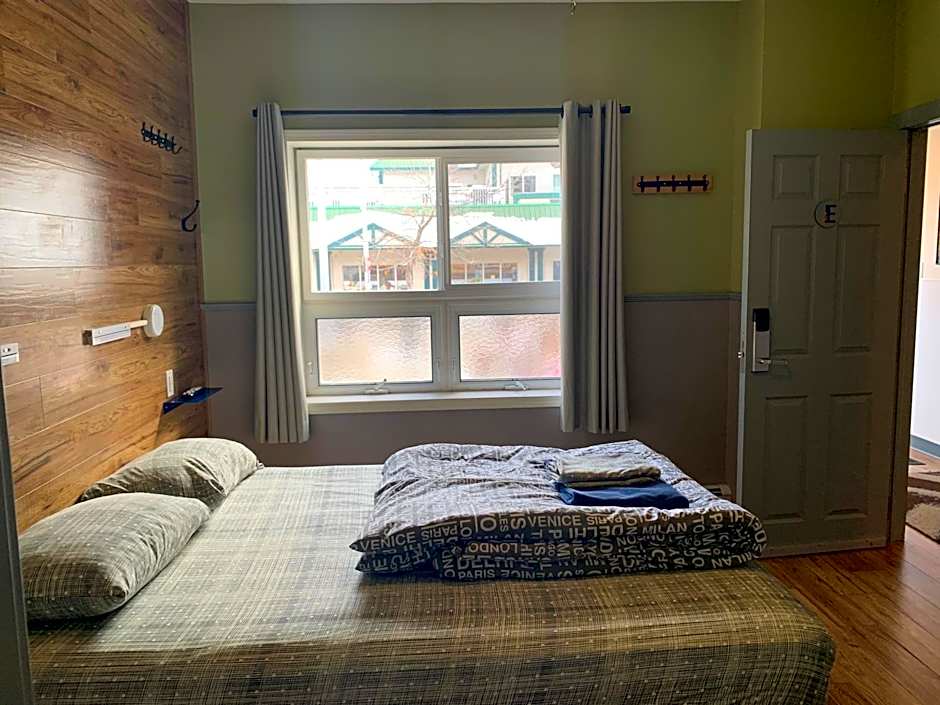 Jasper Downtown Hostel