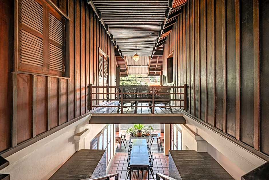 Ancient Luang Prabang Hotel (Ban Phonheuang)