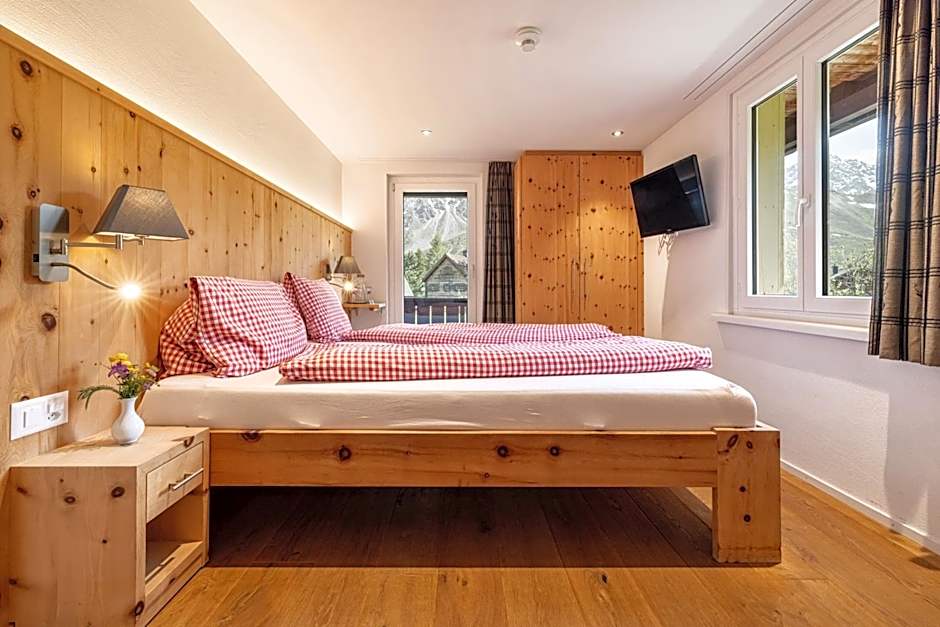 Foto 1 dari 7 — Small Double Room