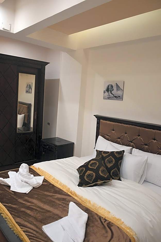 Pyramids Top Inn