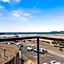 Beach House Inn & Suites