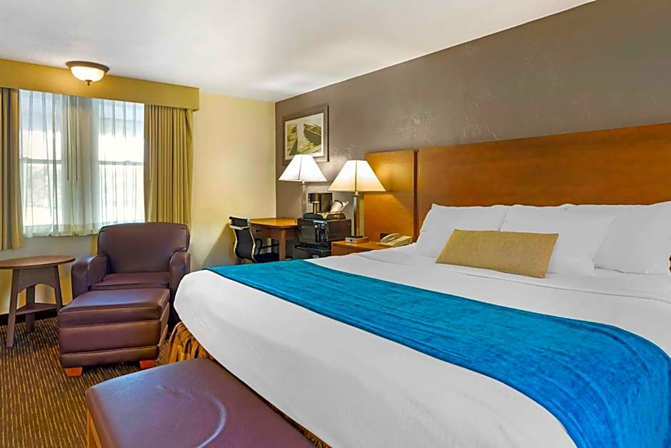 Best Western Plus Cold Spring