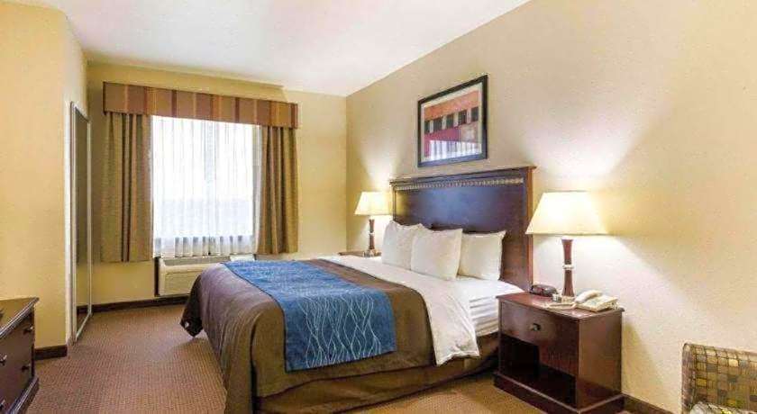 Comfort Inn & Suites Winnie
