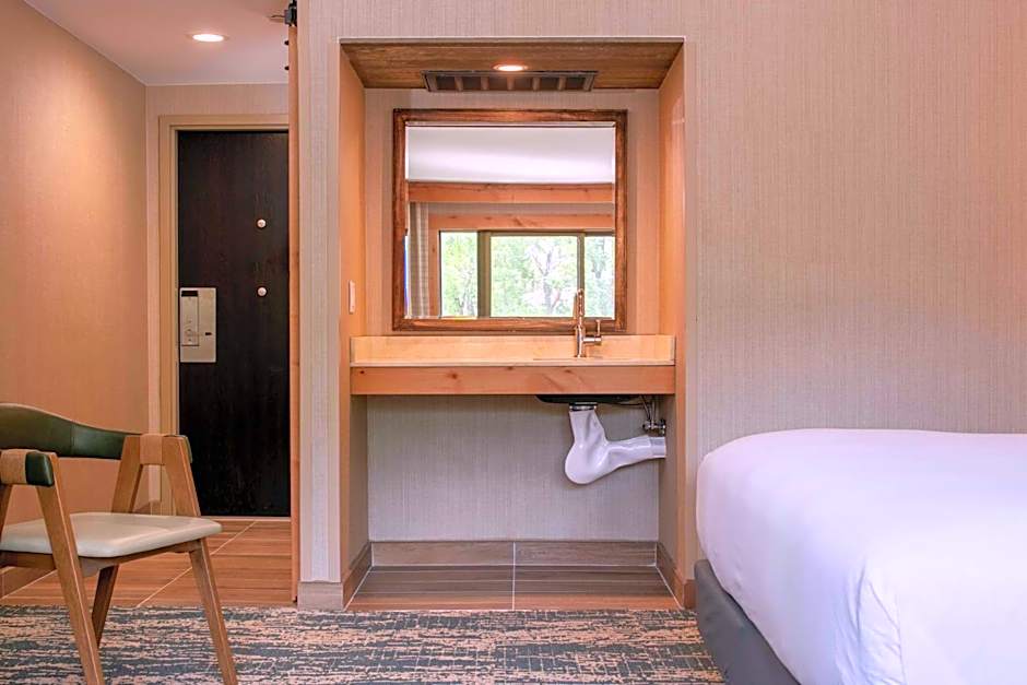 DoubleTree By Hilton Missoula Edgewater