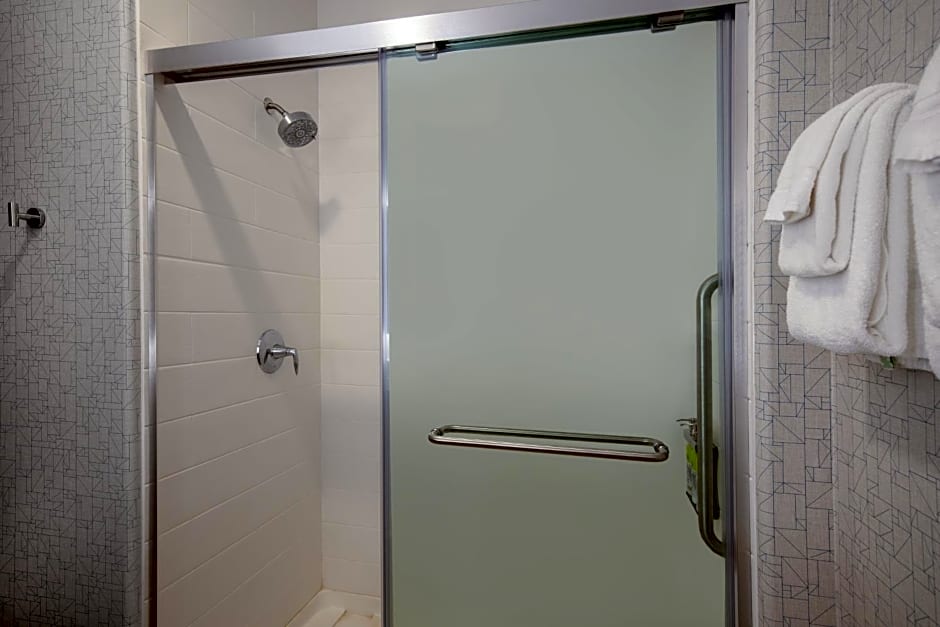 Holiday Inn Express And Suites Beloit By IHG