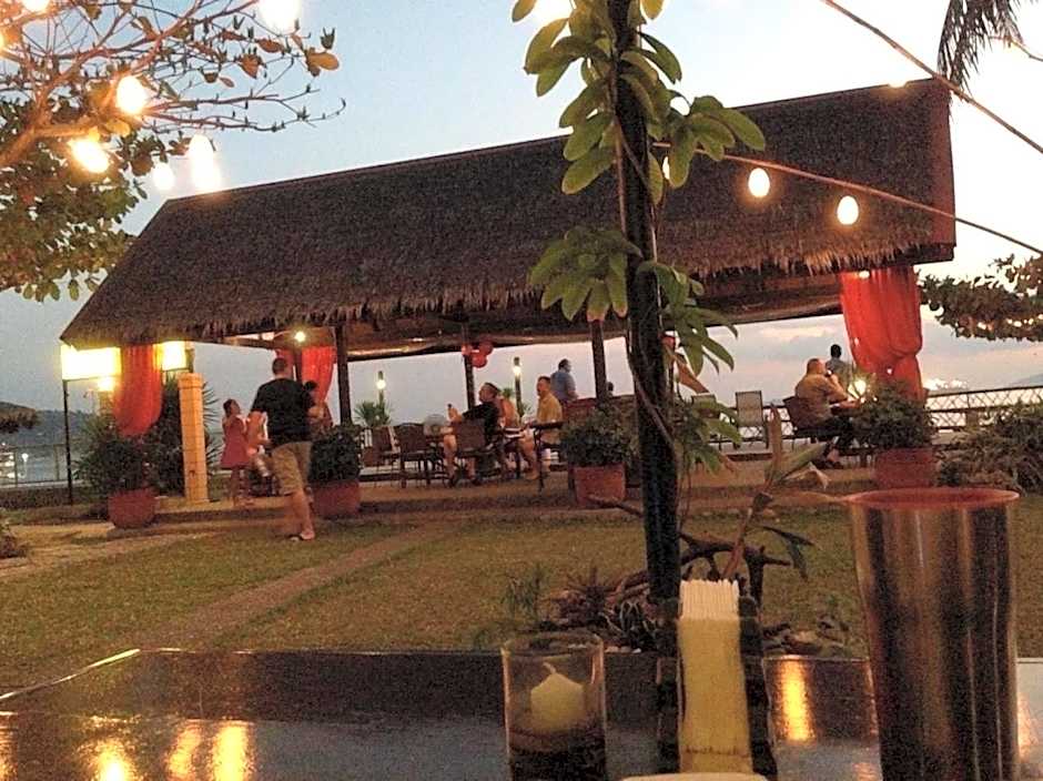 Playa Papagayo Beach Inn