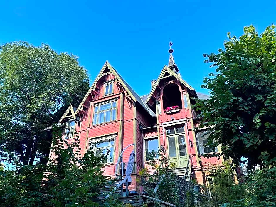 Villa Internationals