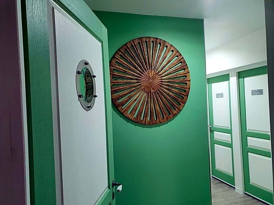 LA MARINA-Center-Parking-StationtoParis