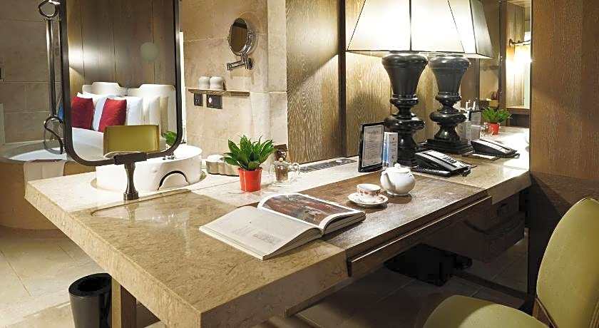 Palais De Chine Hotel