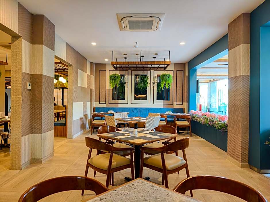 Golden Tulip Belitung
