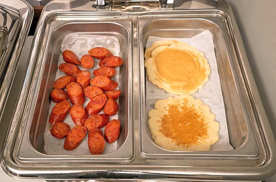 Holiday Inn Express & Suites Brandon By IHG