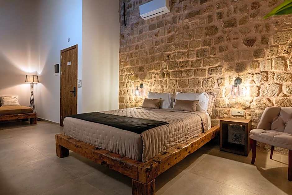 Ancient Knights Luxury Suites