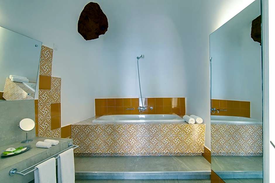 Santorini Secret Suites & Spa, Small Luxury Hotels of the World