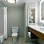 Holiday Inn Express & Suites Philadelphia - Mt. Laurel By IHG