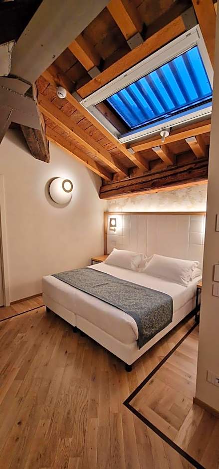 Cà Uberti Palace Hotel, MantegnaHotels