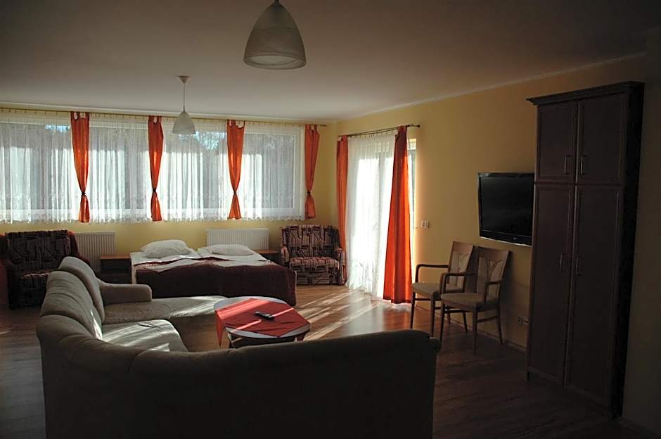 Okulski Grand Rozewie Pokoje i Apartamenty