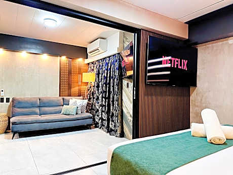 Deluxe Suite with Spa Bath
