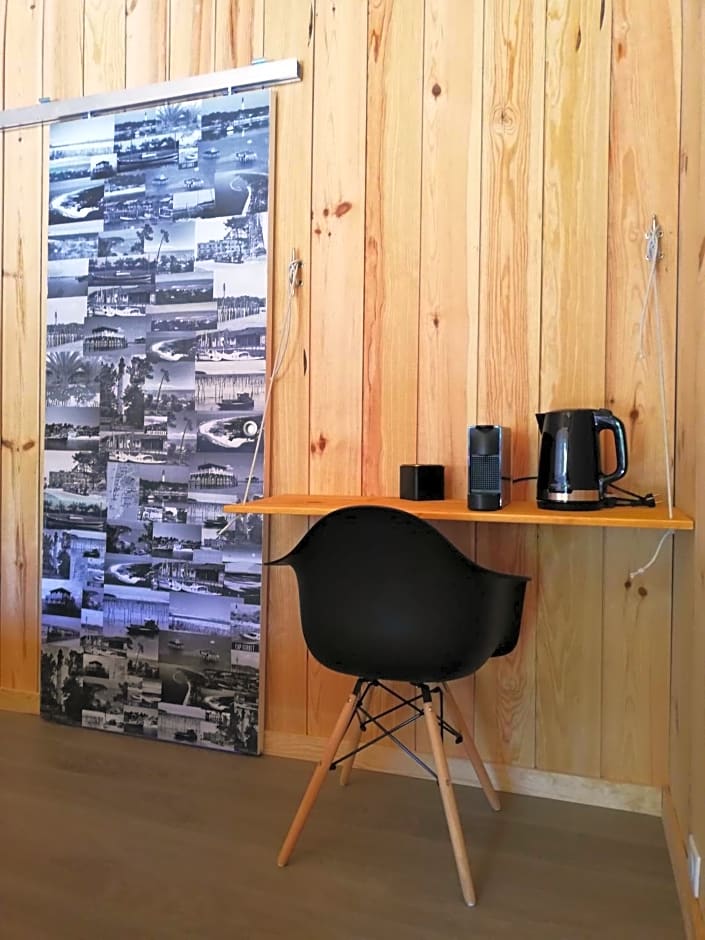 Centre Cap-ferret, les chambres du phare, bassin