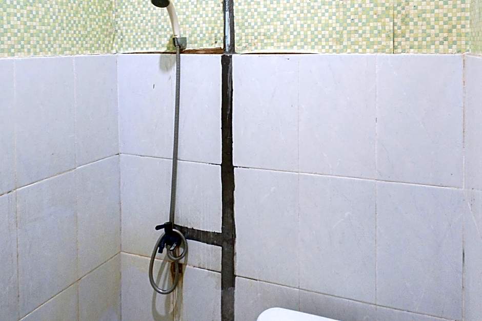 Hana Losmen RedPartner