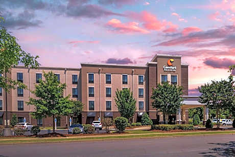 Comfort Inn & Suites At CrossPlex Village