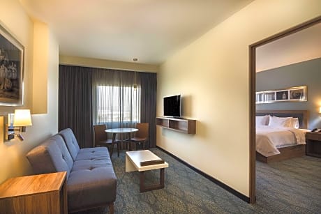 1 King Mobility Access Roll In Shower Nosmok