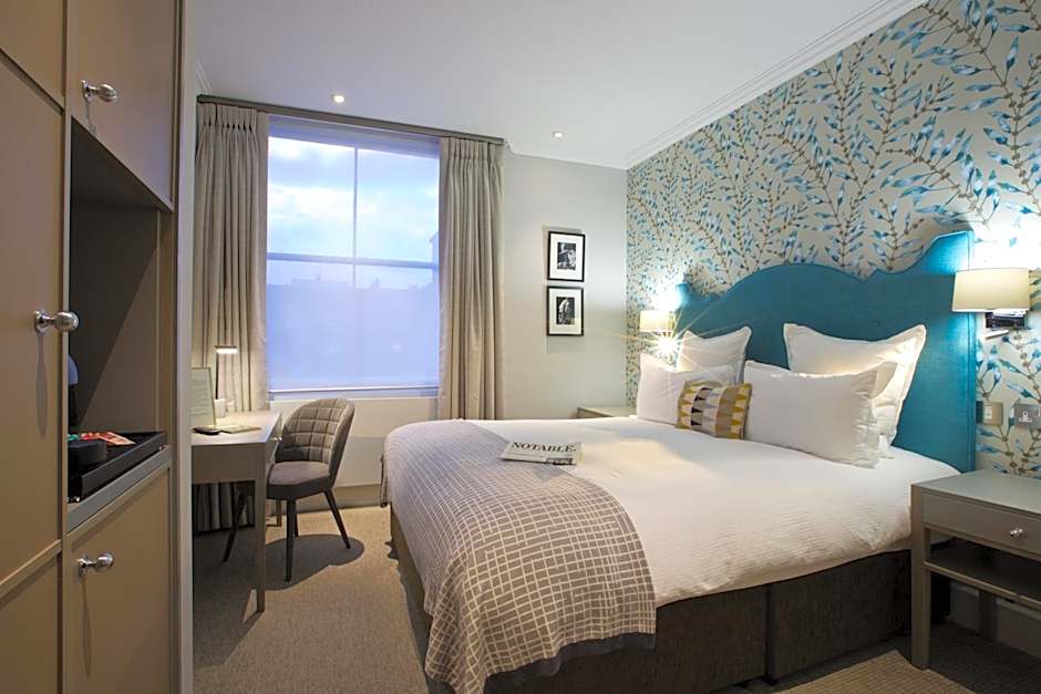 54 Queen's Gate Hotel