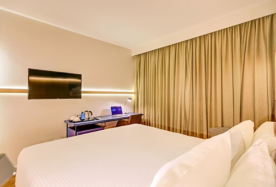 Hampton by Hilton Guarulhos Airport, Brazil