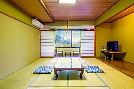 Standard Japanese-Style-Room 15 square yards - Shared Bathroom - Non-Smoking