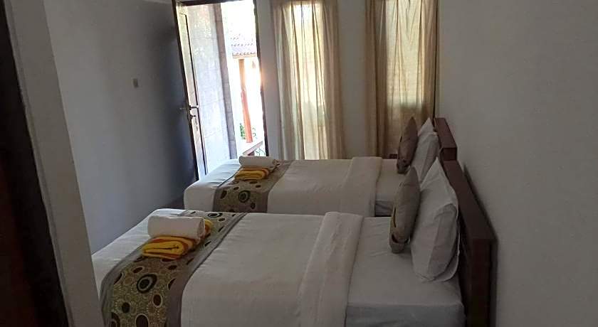 Reynold Artha Guest House RedPartner