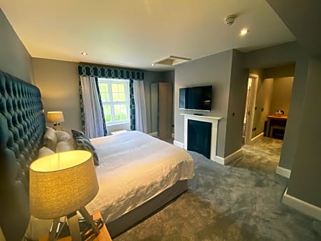 Superior King or Twin Room with Spa Bath