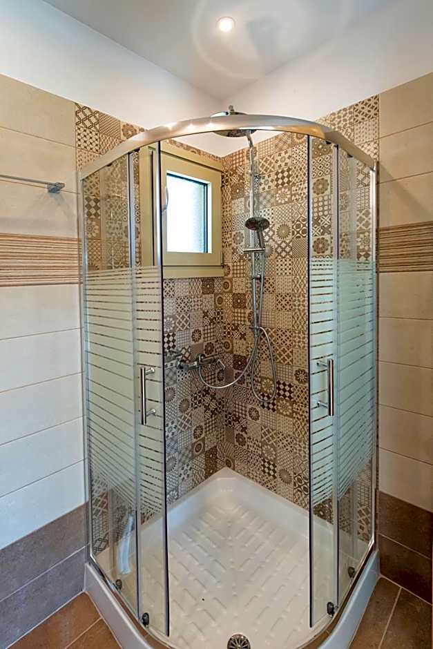 Bounatsa Studios & Apartments