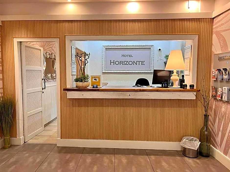 Photo 1 of 47 of Hotel Horizonte