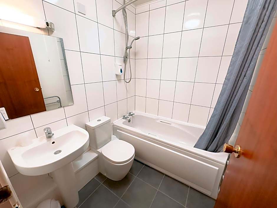 Pine Lodge Hotel & Restaurant Mansfield