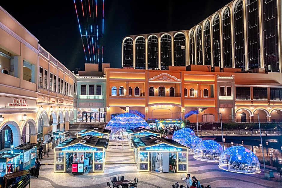 LINE FRIENDS PRESENTS CASA DE AMIGO